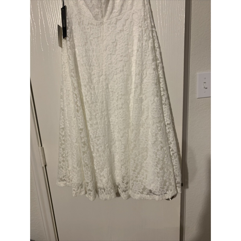 Lulus Women's Dress Fit And Flare Medium Snow White Floral Pattern NWT Sexy - Picture 9 of 11